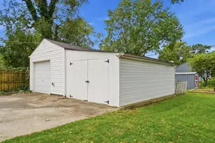 293 Pasadena Ave, Columbus, OH 43228 - Photo 48