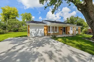 403 Swank Ct, Englewood, OH 45322 - Photo 2