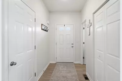 5303 Karst Circle, Ashville, OH 43103 - Photo 4