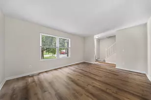 1993 Charmingfare St, Columbus, OH 43228 - Photo 16
