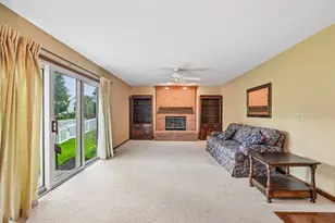8459 Juniper Dr, Lewis Center, OH 43035 - Photo 10
