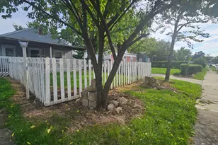 818 E Weber Rd, Columbus, OH 43211 - Photo 2