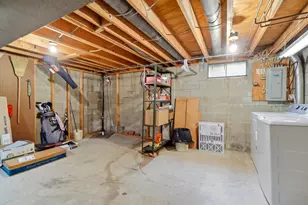 639 Dlyn St, Columbus, OH 43228 - Photo 30