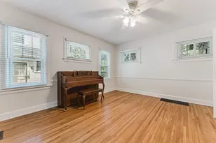 896 S Cassingham Rd, Bexley, OH 43209 - Photo 20