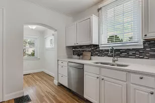 896 S Cassingham Rd, Bexley, OH 43209 - Photo 24