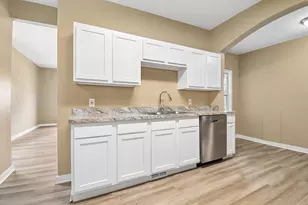 185 W Locust St, Newark, OH 43055 - Photo 8