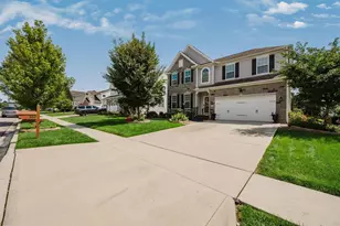 562 Preston Trails Dr, Pickerington, OH 43147 - Photo 2
