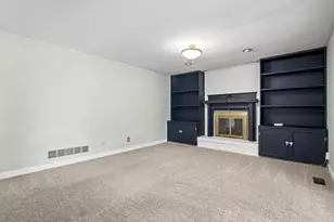 2116 Firestone St, Columbus, OH 43228 - Photo 8