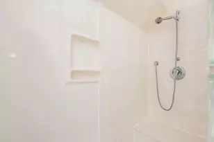 36 E Kossuth St, Columbus, OH 43206 - Photo 26