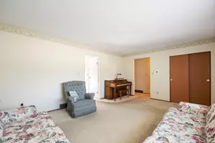 6417 Carriage Ln, Reynoldsburg, OH 43068 - Photo 4
