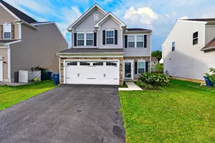 6365 Oak Trail Dr, Galloway, OH 43119 - Photo 2
