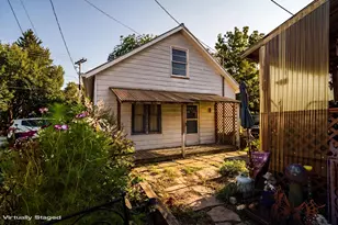 173 Plymouth St, Bucyrus, OH 44820 - Photo 2
