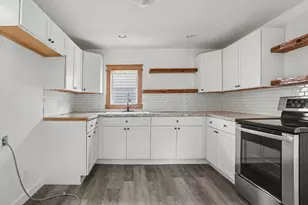 7 E Vine St, Jackson, OH 45640 - Photo 2