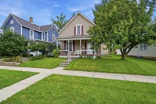126 N Walnut St, Marysville, OH 43040 - Photo 2