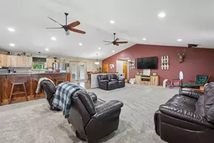 9133 Greeno Street SW, Stoutsville, OH 43154 - Photo 8