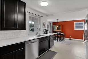 6075 Burnley Square E, Columbus, OH 43229 - Photo 12