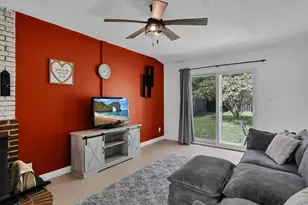 6075 Burnley Square E, Columbus, OH 43229 - Photo 16