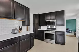 6075 Burnley Square E, Columbus, OH 43229 - Photo 10