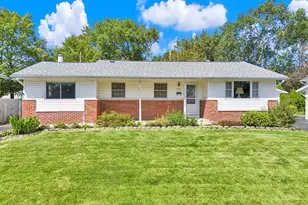 6075 Burnley Square E, Columbus, OH 43229 - Photo 2