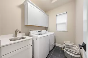 954 W 1st Ave, Grandview Heights, OH 43212 - Photo 20