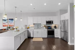 825 N 4th St, Columbus, OH 43215 - Photo 14