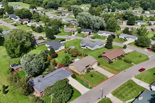 2074 Coldspring Dr, Lancaster, OH 43130 - Photo 2