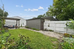 614 E Royal Forest Blvd, Columbus, OH 43214 - Photo 34