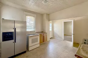 140 S Highland Ave, Columbus, OH 43223 - Photo 16