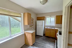 3351 Eakin Rd, Columbus, OH 43204 - Photo 6