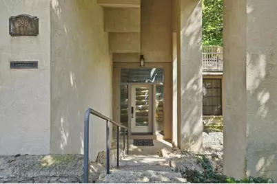 296 Walhalla Road, Columbus, OH 43202 - Photo 4