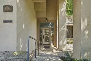 296 Walhalla Rd, Columbus, OH 43202 - Photo 4