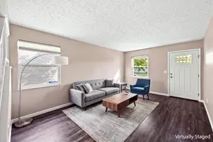 4947-4949 Kilconnel Dr, Columbus, OH 43221 - Photo 2