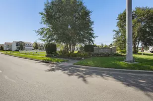 7760 Freesia St, Blacklick, OH 43004 - Photo 38