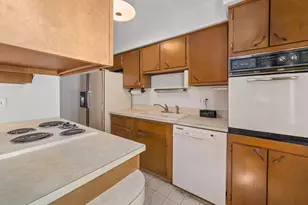 5668 Crawford Dr, Columbus, OH 43229 - Photo 10