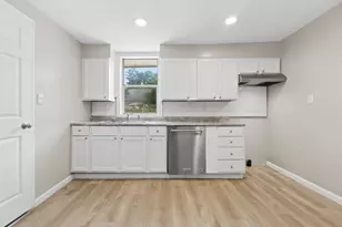 452 Holton Ave, Columbus, OH 43223 - Photo 8