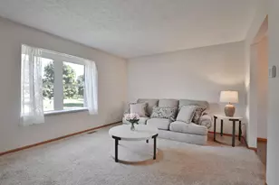 3311 Harbor Bay Dr, Columbus, OH 43221 - Photo 4