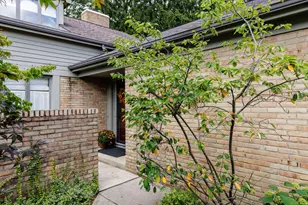 6457 Strathaven Ct E, Worthington, OH 43085 - Photo 2