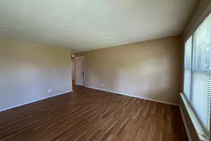 4735 Frost Ave, Columbus, OH 43228 - Photo 8