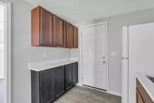679 Lock Ave, Columbus, OH 43207 - Photo 12