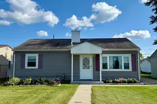 1427 E Southern Ave, Bucyrus, OH 44820 - Photo 1
