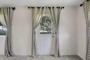 1862 Harrisburg Pike, Grove City, OH 43123 - Photo 4