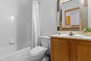 1097 Pebble Brook Dr, Columbus, OH 43240 - Photo 24
