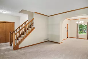 744 Summertree Ln, Westerville, OH 43081 - Photo 6
