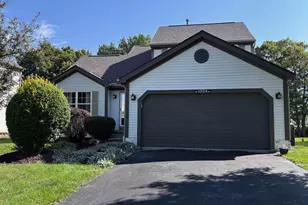 1308 4 Star Dr E, Galloway, OH 43119 - Photo 1