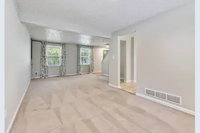 6553 Skywae Drive, Columbus, OH 43229 - Photo 6