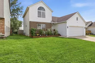 1153 Viewpointe Dr, Columbus, OH 43207 - Photo 2