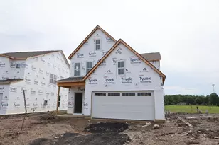 5900 Creekview Dr, Powell, OH 43065 - Photo 1
