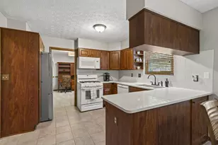 636 Waybaugh Dr, Columbus, OH 43230 - Photo 12