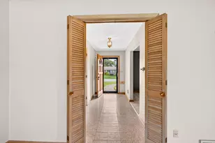 1541 S Roosevelt Ave, Columbus, OH 43209 - Photo 22