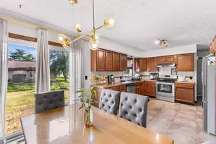 6431 Blackhaw Dr, Reynoldsburg, OH 43068 - Photo 8